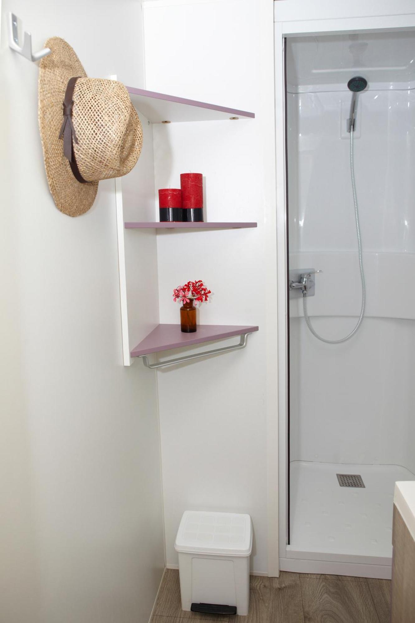 Bungalow 2 Chambres - Xaloc (4 Adultes) - Animaux Domestiques Admis